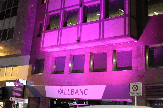 Il·luminació façana vall Banc Il·luminació façana vall Banc andorra