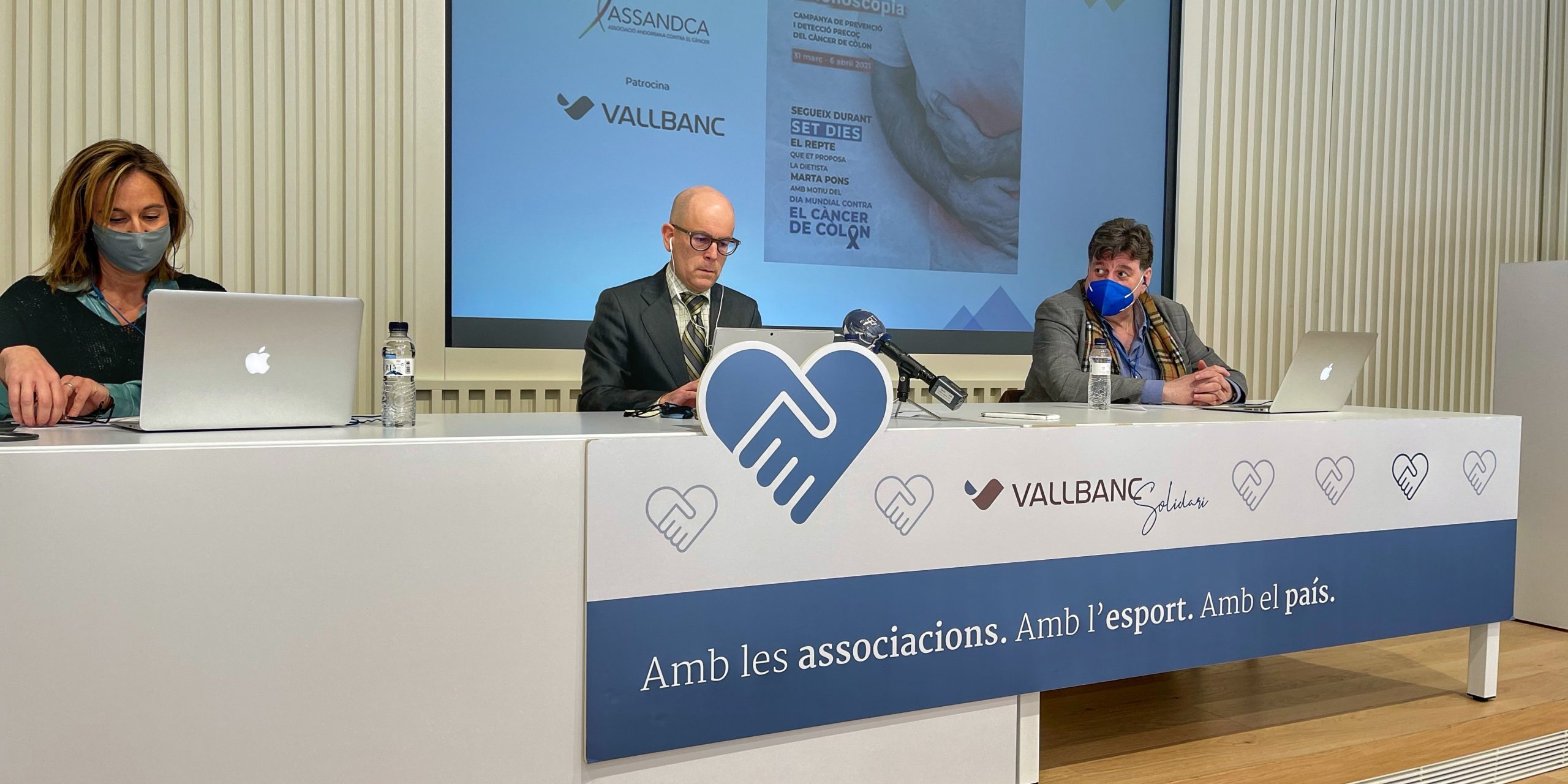 Foto roda de premsa Presentació de la campanya de prevenció del càncer de colon
