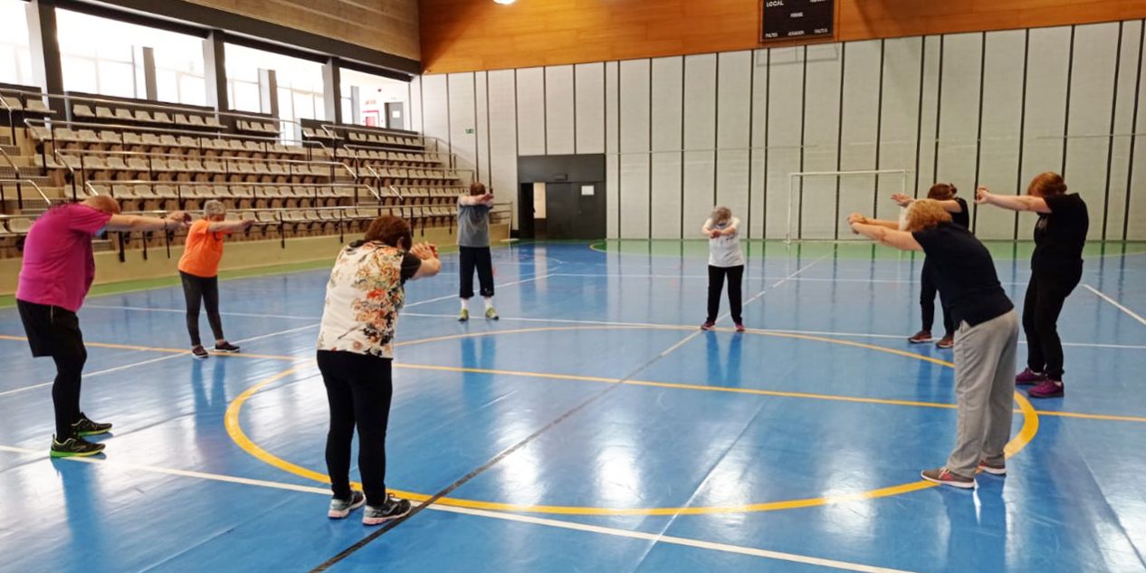 Sessió d’activitat física als Serradells
